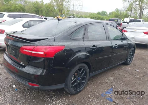 2015 Ford Focus Se z USA, uszkodzony, nr VIN 1FADP3F24FL377032
